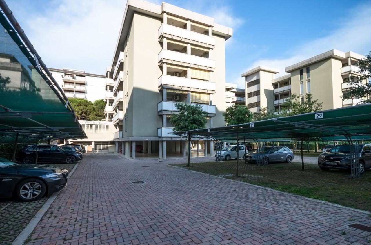 Residence G. Verdi Bibione Eksteriør billede