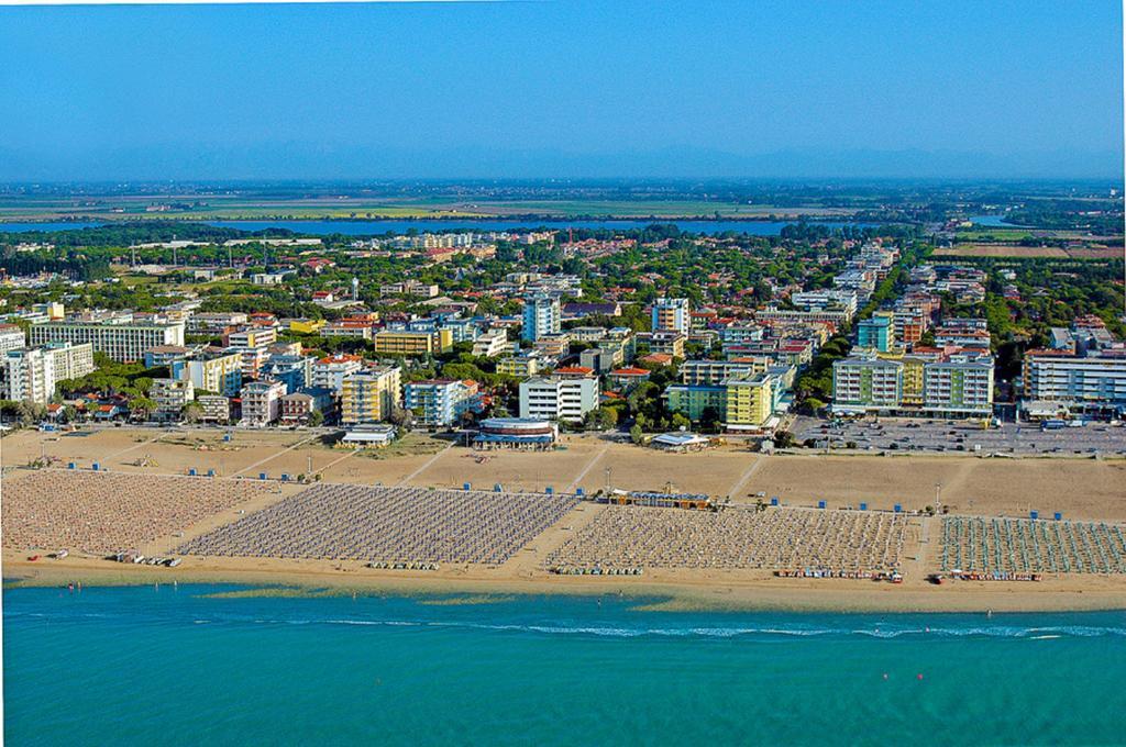 Residence G. Verdi Bibione Eksteriør billede